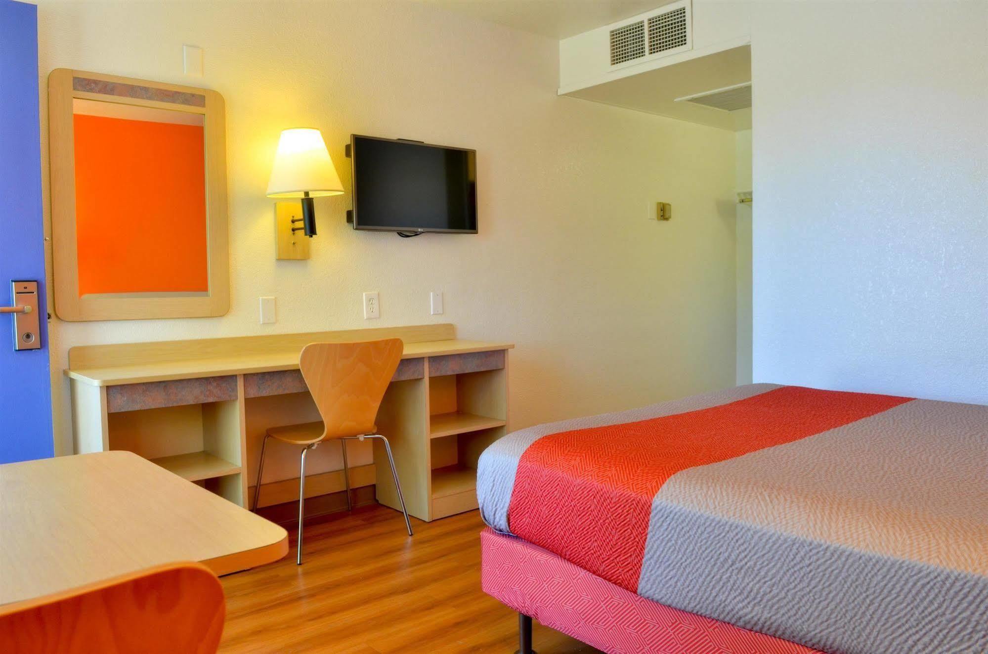 Motel 6-Santa Nella, Ca - Los Banos - Interstate 5 Экстерьер фото